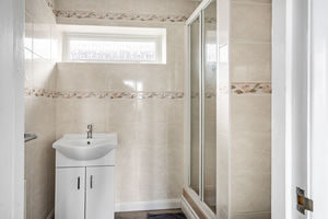 en-suite- click for photo gallery